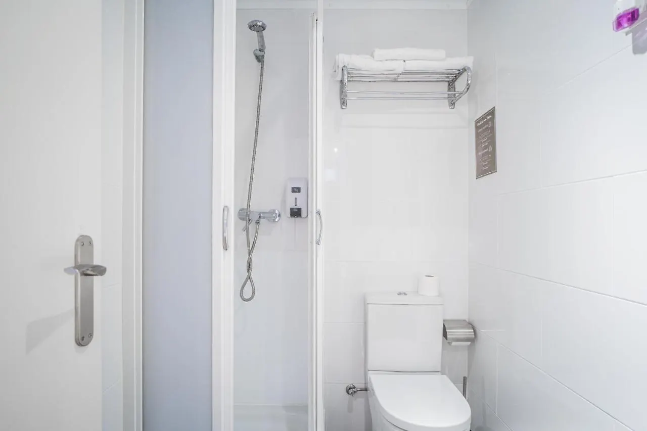 Πανσιόν Hostal Fina Βαρκελώνη