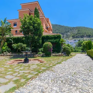 https://hotel-rural-sierra-tejeda.es-andalucia.com